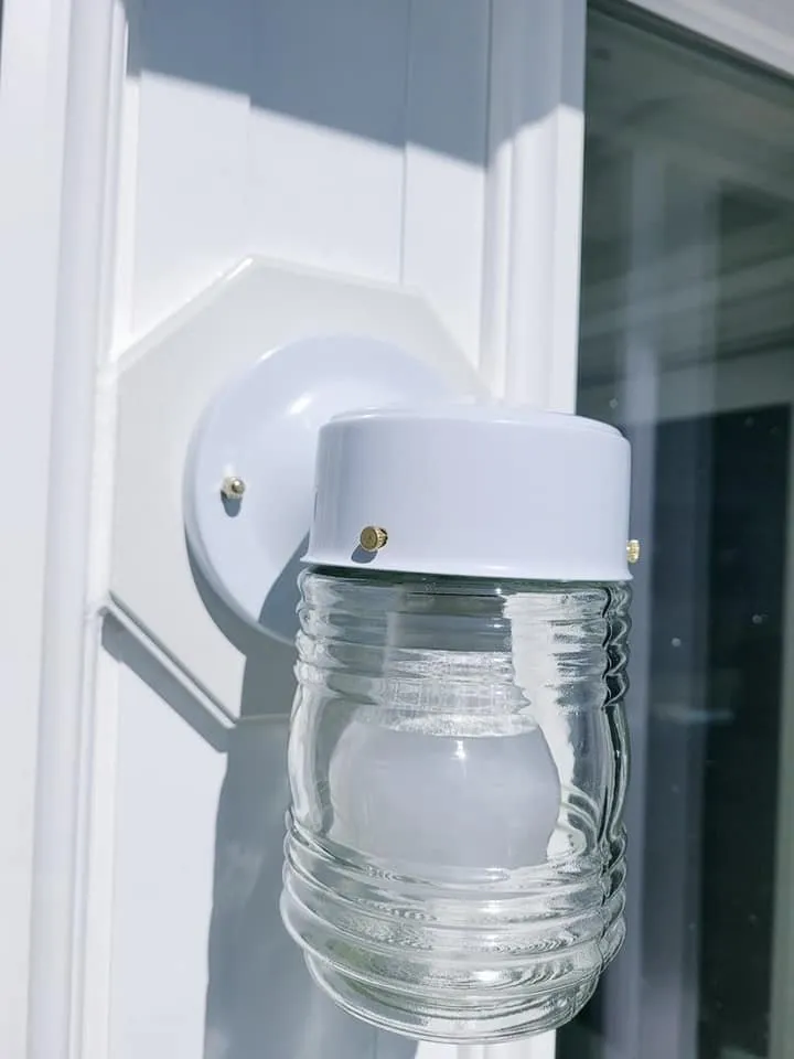 Slide of Northlake Electricians