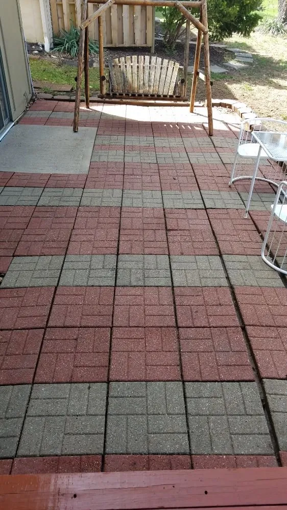 Certified electrician providing lighting installation in , 