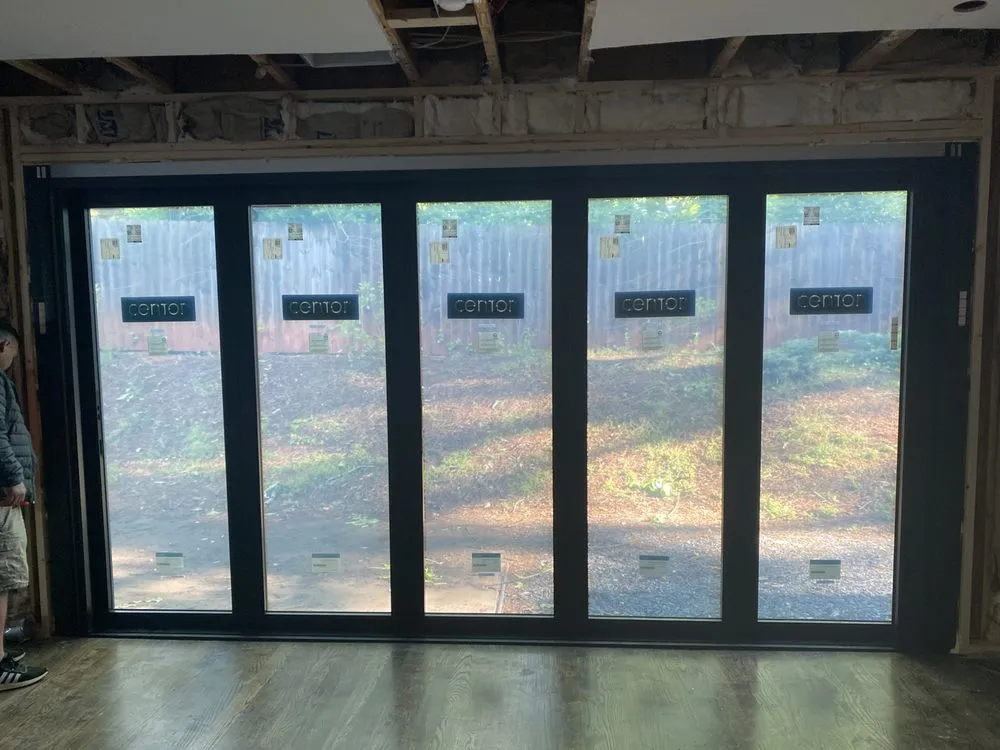 Slide of Nova Construction and Solar