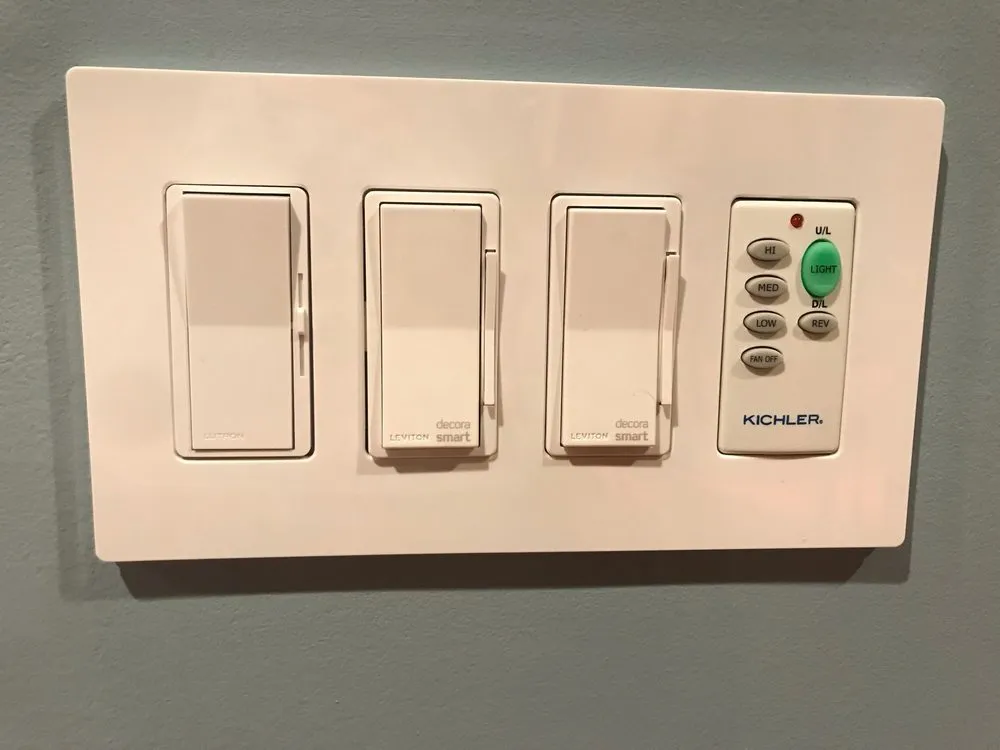 Certified electrician providing outlet and switch repair in Flushing, NY - Novel Licensed Electrician