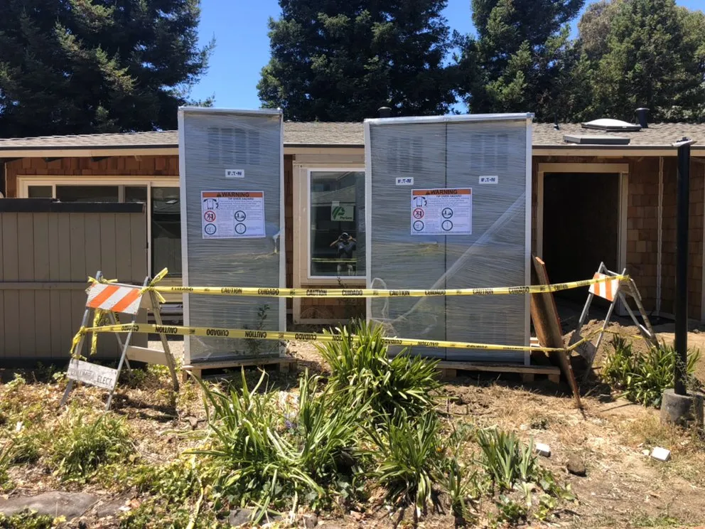 Slide of Novus Electric