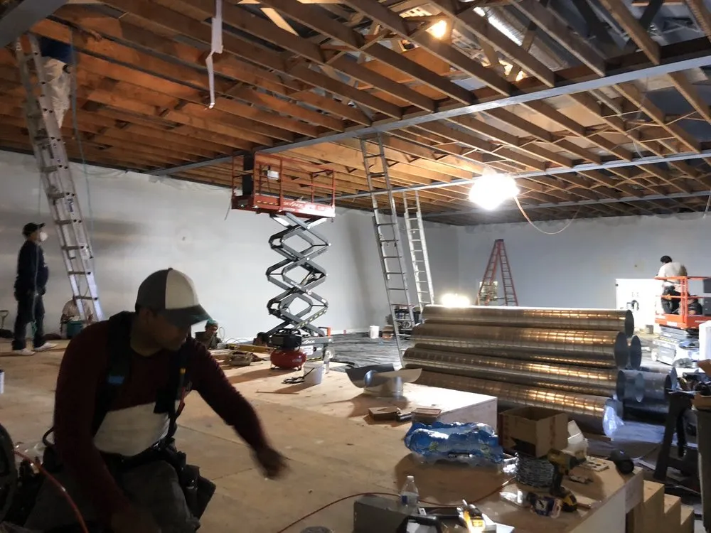 Slide of Novus Electric