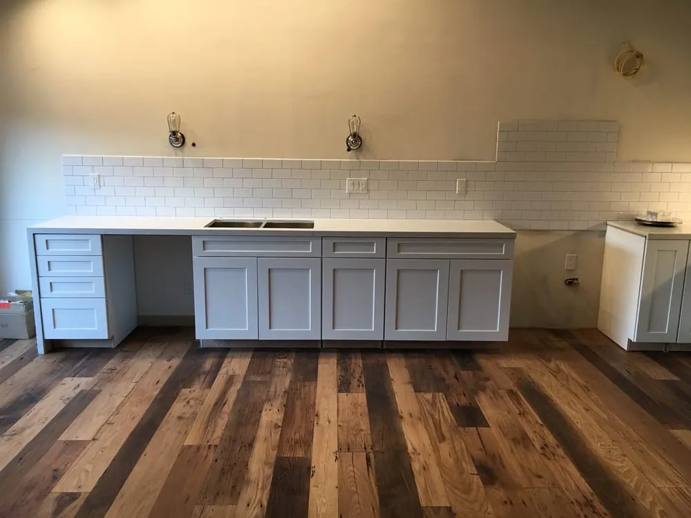 Licensed electrical service for homes in outlet and switch repair, by