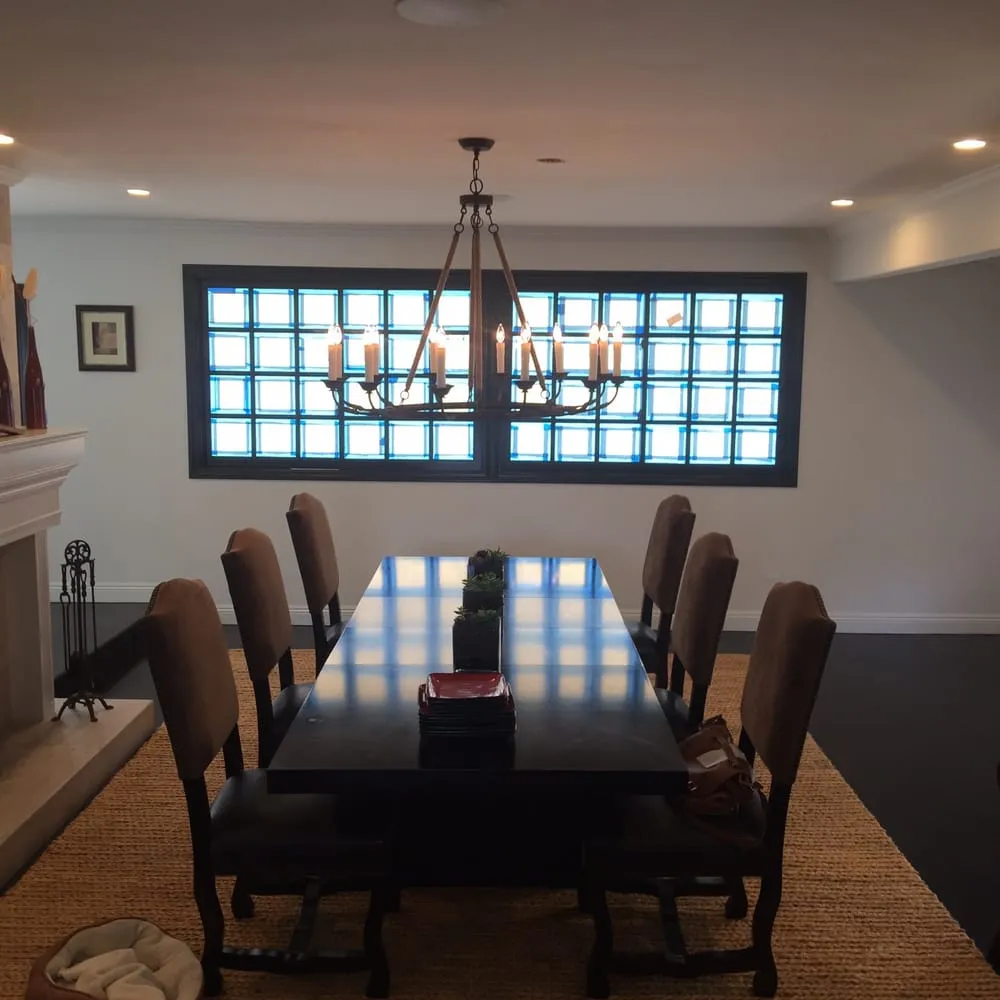 Reliable electrician providing emergency electrical service in ,