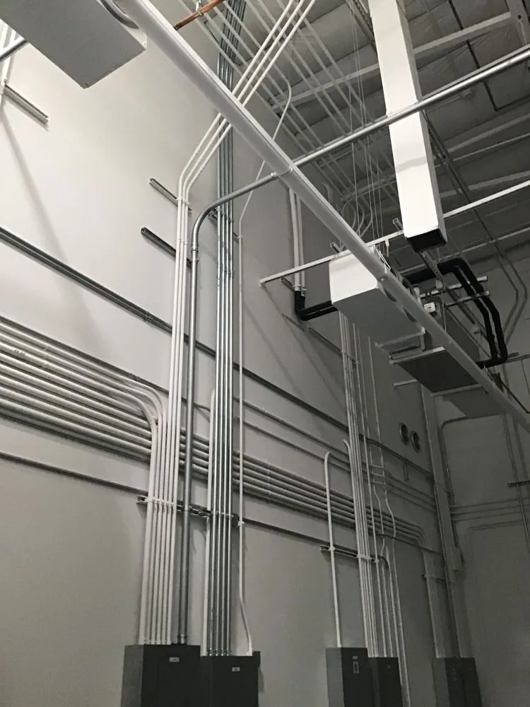 Certified electrician providing circuit breaker repair in Sylmar, CA - Nuance Electric