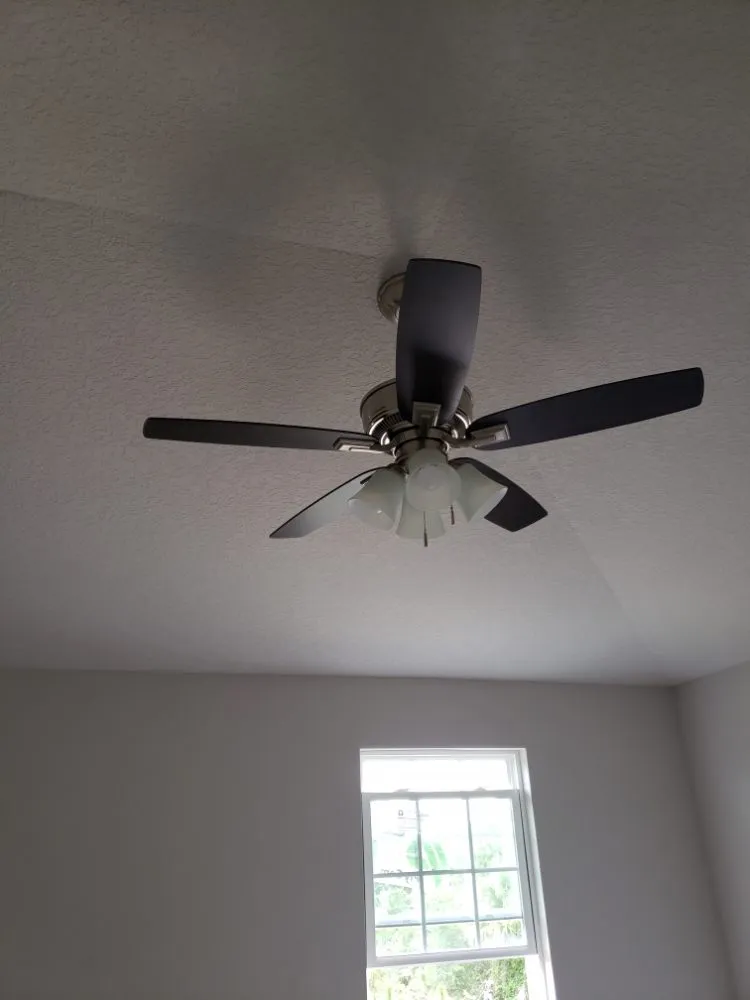 Slide of Nunez Reynoso Electric