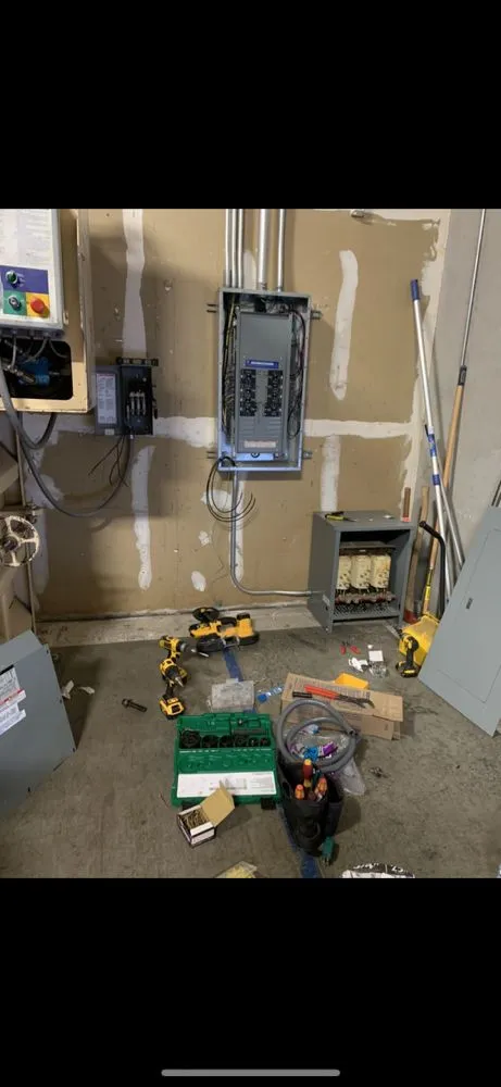 Slide of Nuño Electric