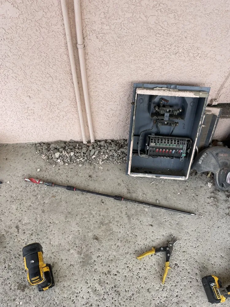 Slide of Oak Electric