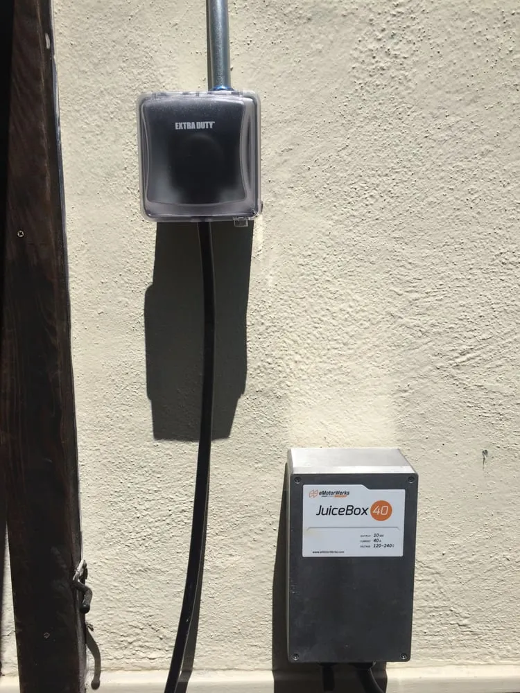 Slide of Oak Electric