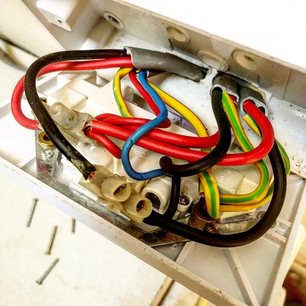 Slide of Oak Forest Electrician