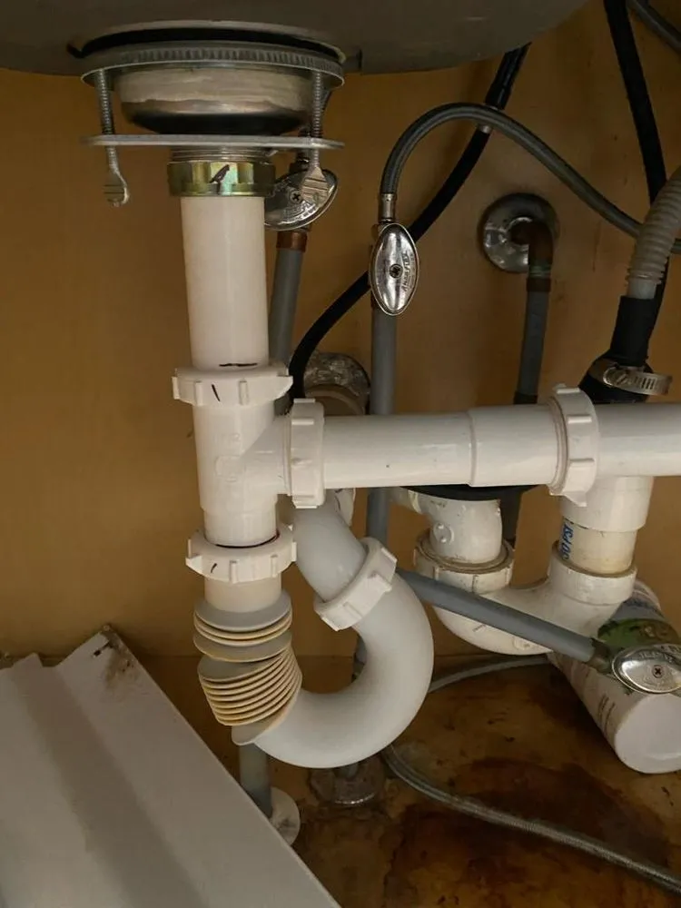 Professional outlet and switch repair service in Jamaica,, NY - Oak Homes Construction