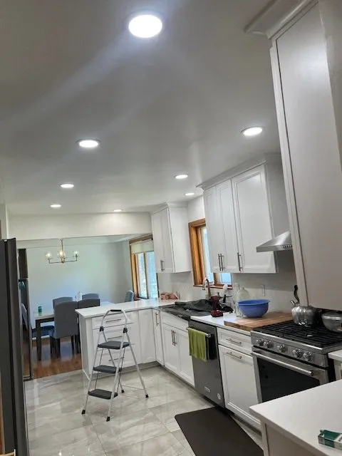 Expert circuit breaker repair experts serving ,  - Oak Tree Electric