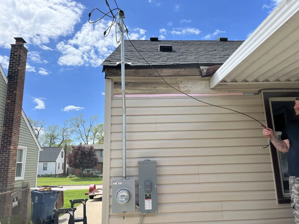 Trusted circuit breaker repair service in Highland Charter Township, MI - Oakland Electric