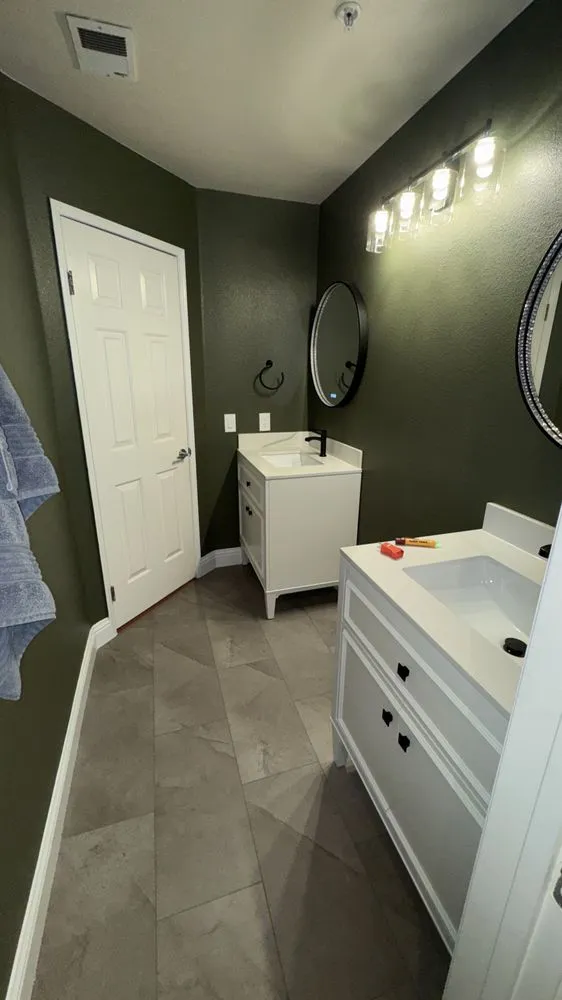 Slide of Oakridge Construction