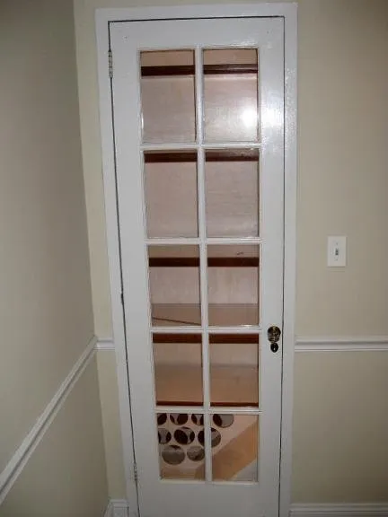 Licensed electrician providing wiring installation in , 