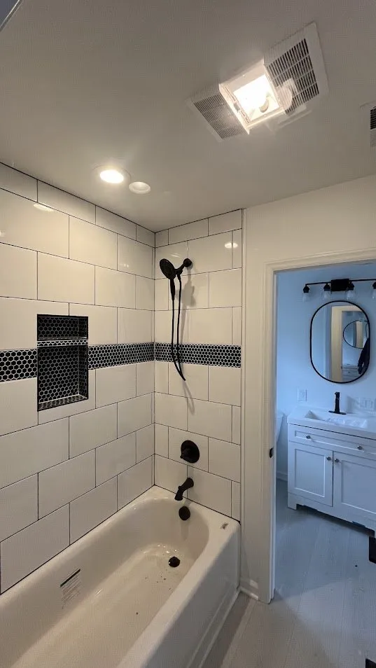 Slide of Obsidian Electric