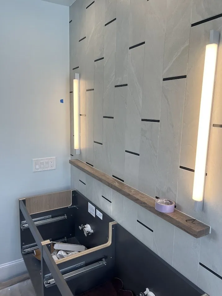 Slide of Obsidian Electric