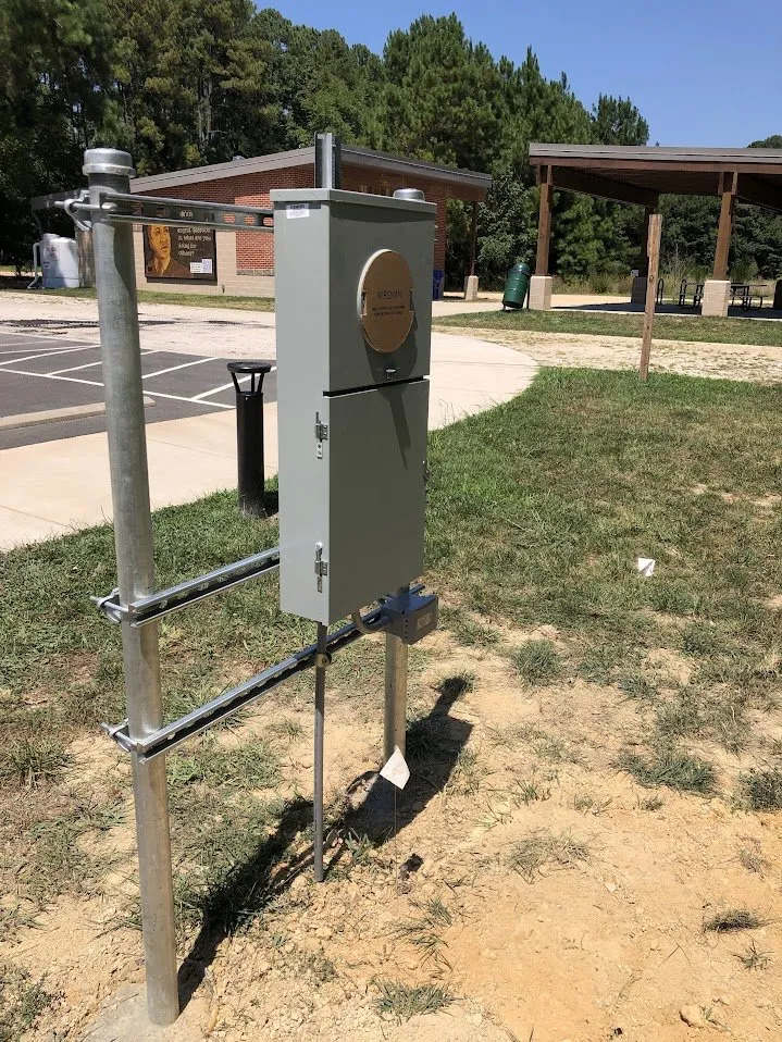 Slide of Obsidian Electric