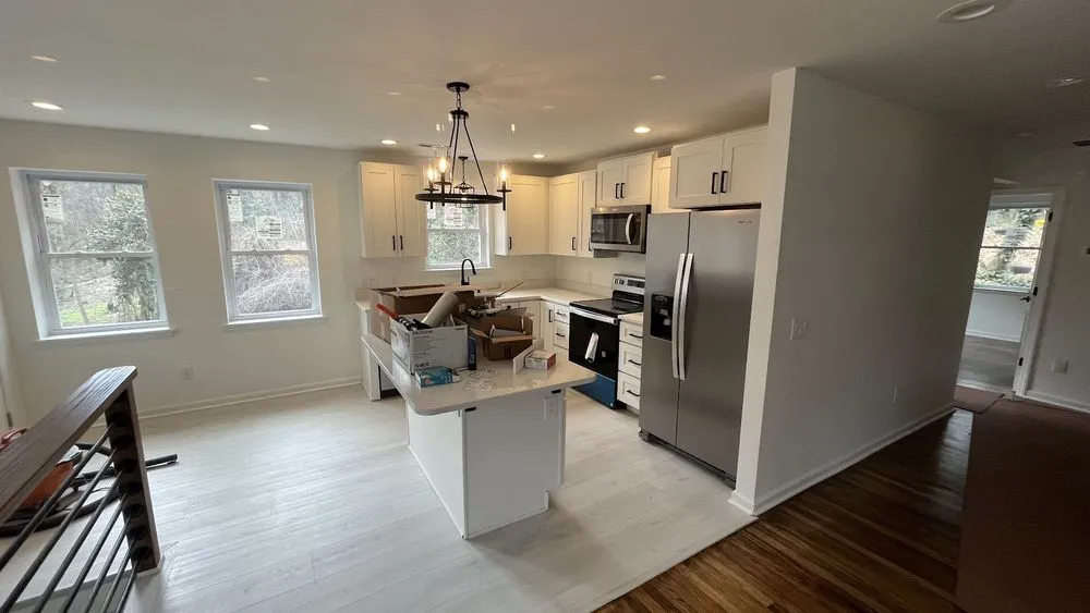 Slide of Obsidian Electric