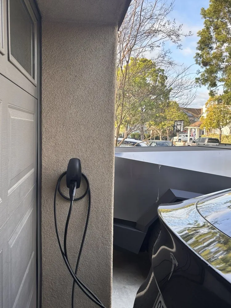 Slide of OC Electricians, by Osta