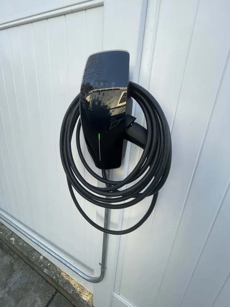 Professional emergency electrical service in , by Ocean Beach Electrician