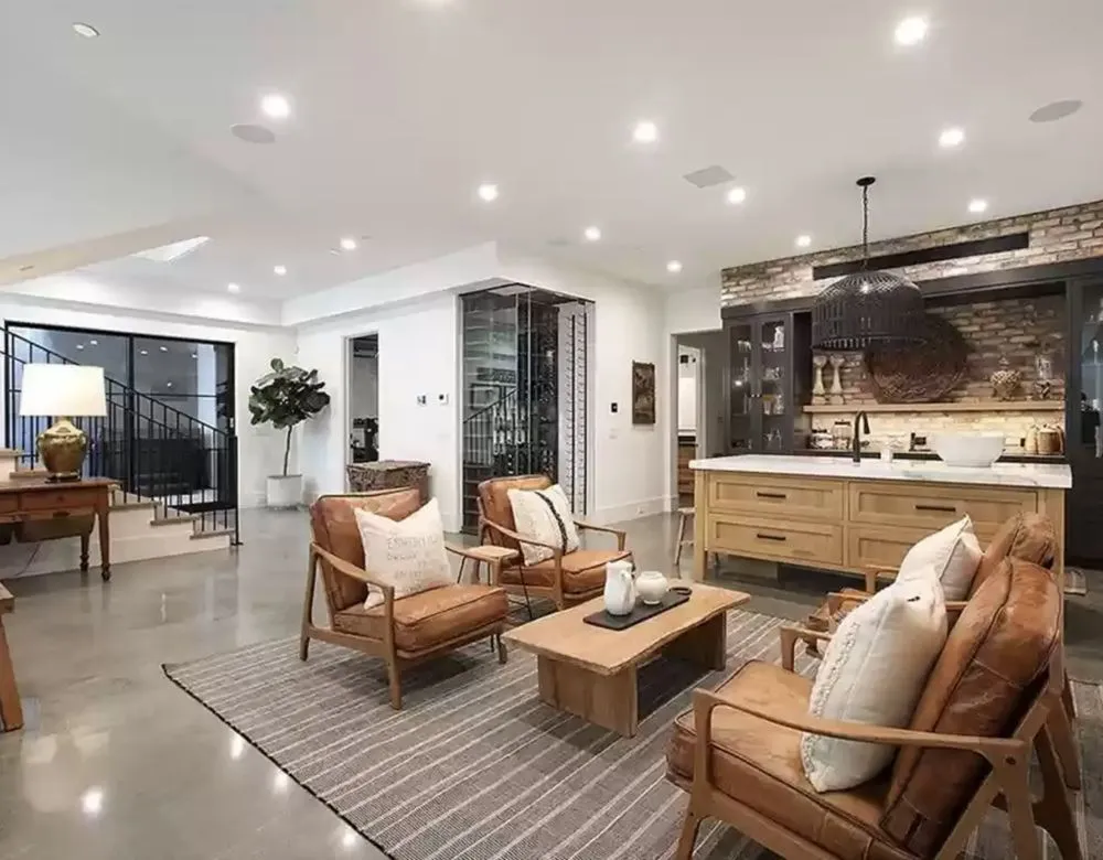 Reliable electrician providing wiring installation in ,