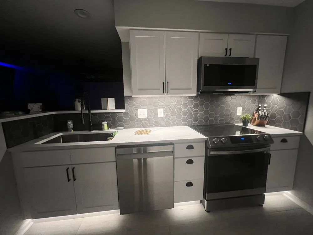 Reliable electrician providing lighting installation in Yorktown, VA - Oceans Edge Electric