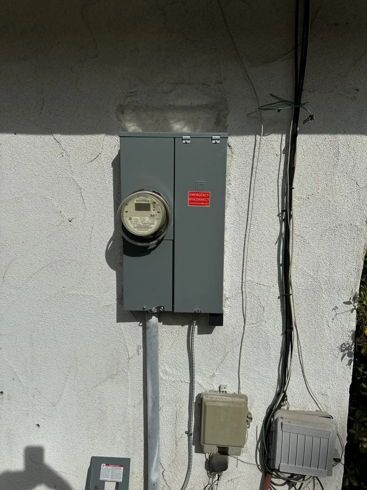 Slide of Ochinero Electric