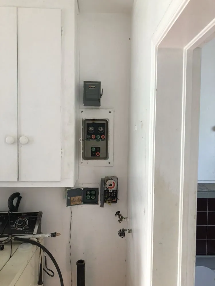 Slide of Ochoa Electric Services