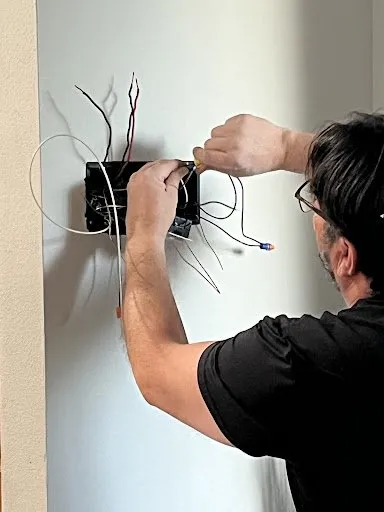 Slide of Ochoa Electric Services