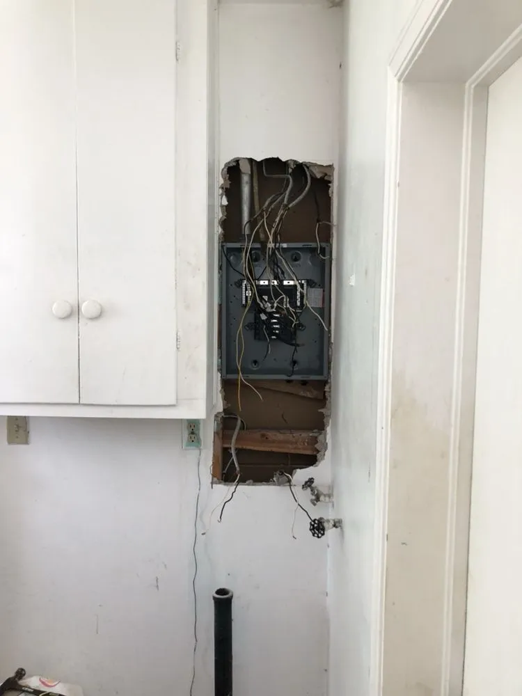 Slide of Ochoa Electric Services