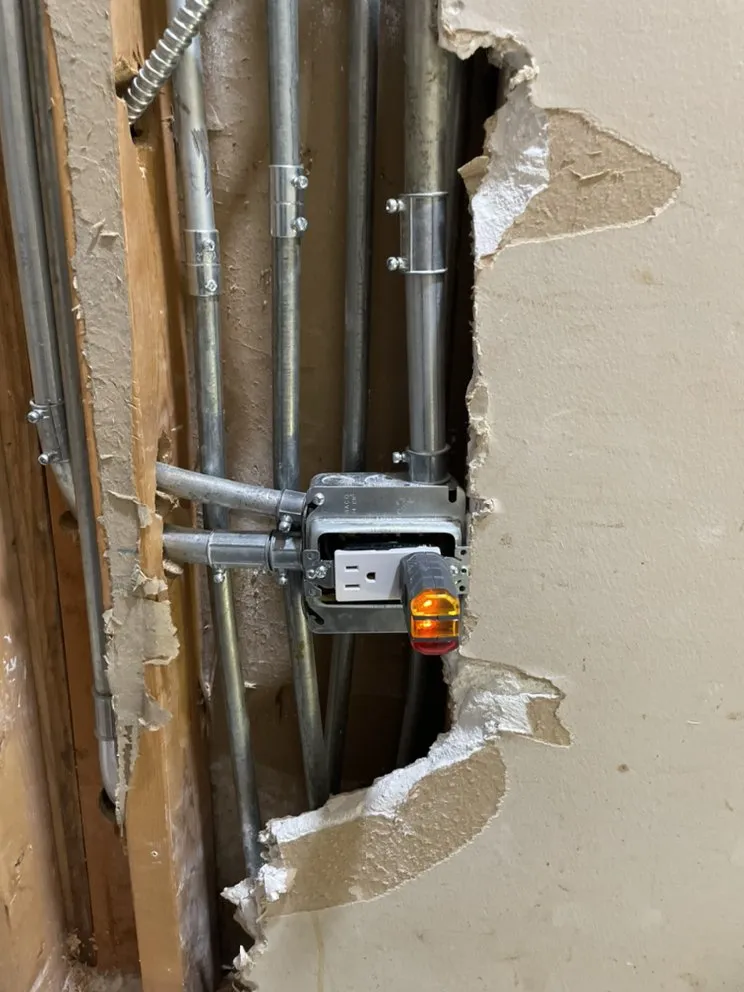 Slide of Ochoas electrical