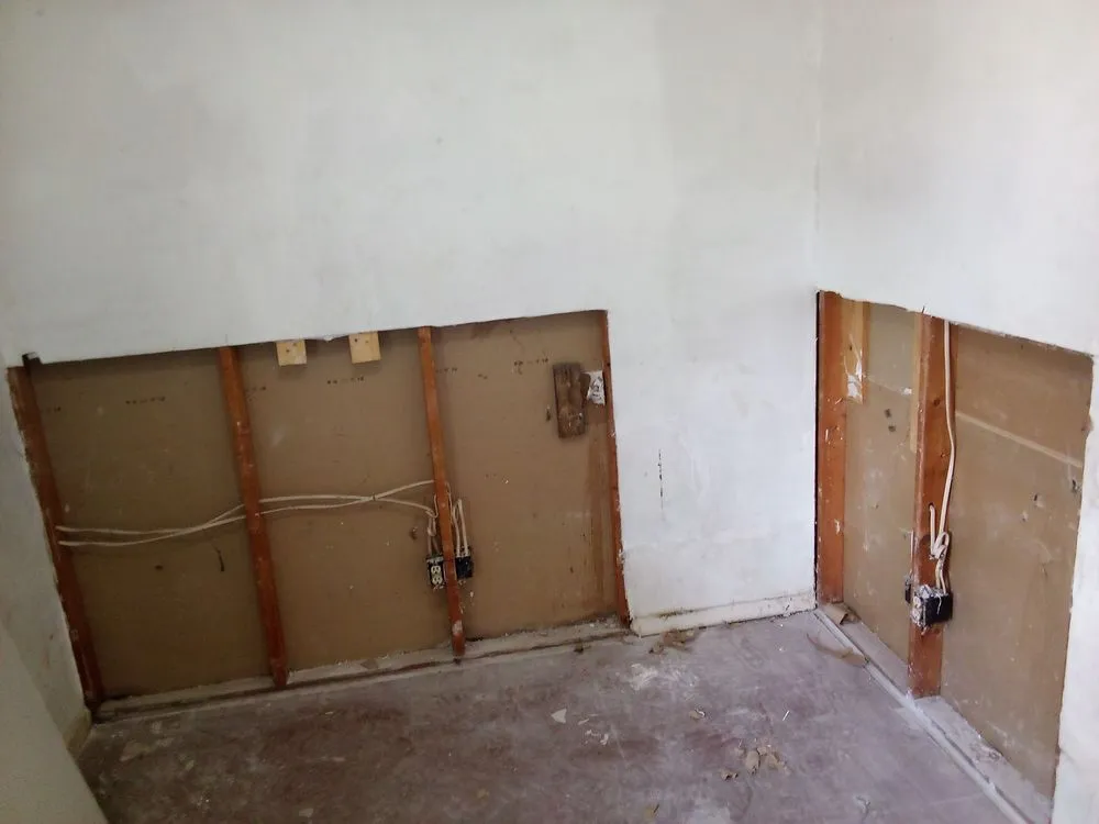 Slide of Off The Muscle Home Improvements