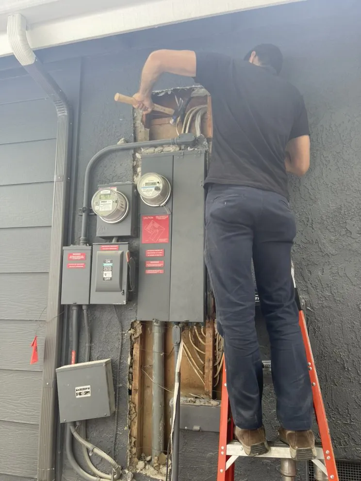 Reliable electrician providing lighting installation in ,