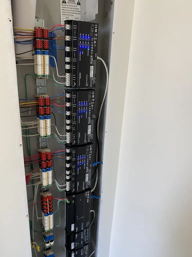 Slide of Ohanes Electric