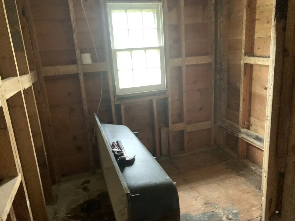 Reliable circuit breaker repair service in Cedar Rapids, IA - Ole Geezers Handyman Service