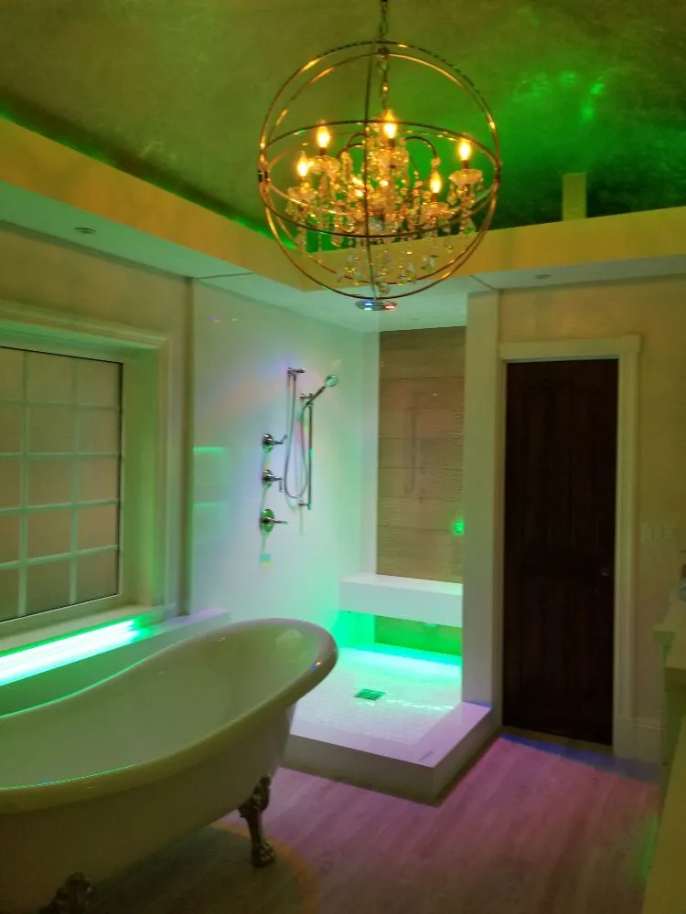 Slide of Omar Santiago Electric Company