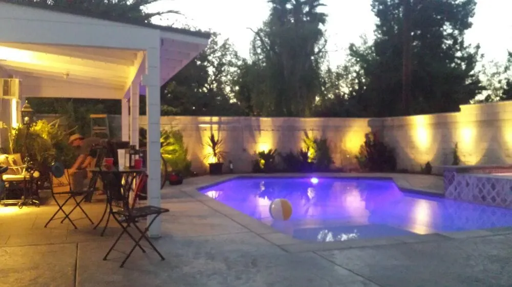 Slide of Omar Santiago Electric Company