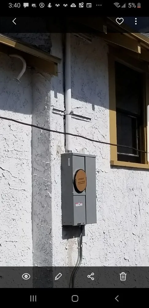 Slide of Omar Santiago Electric Company