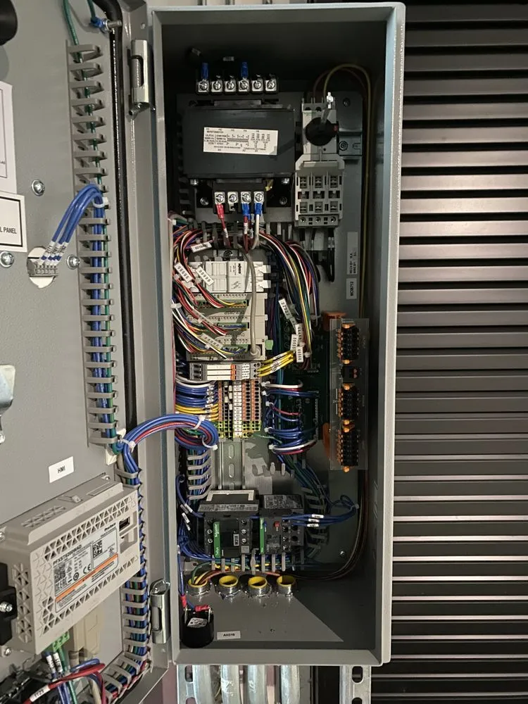 Slide of Ombligon Contractors