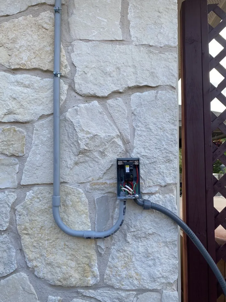 Slide of Ombligon Contractors