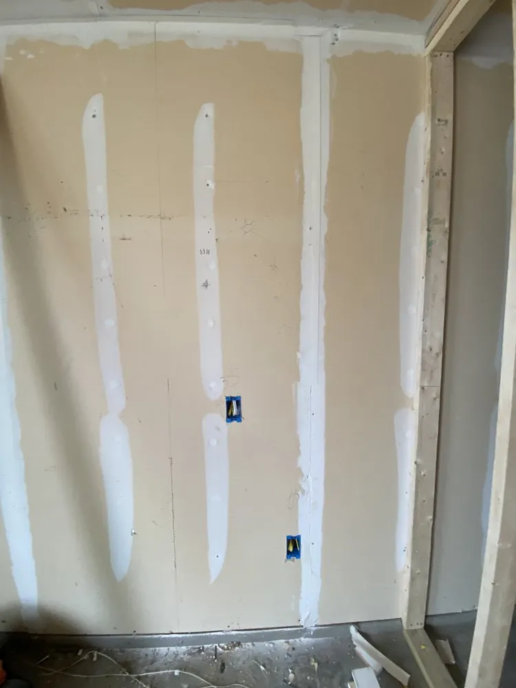 Slide of Ombligon Contractors