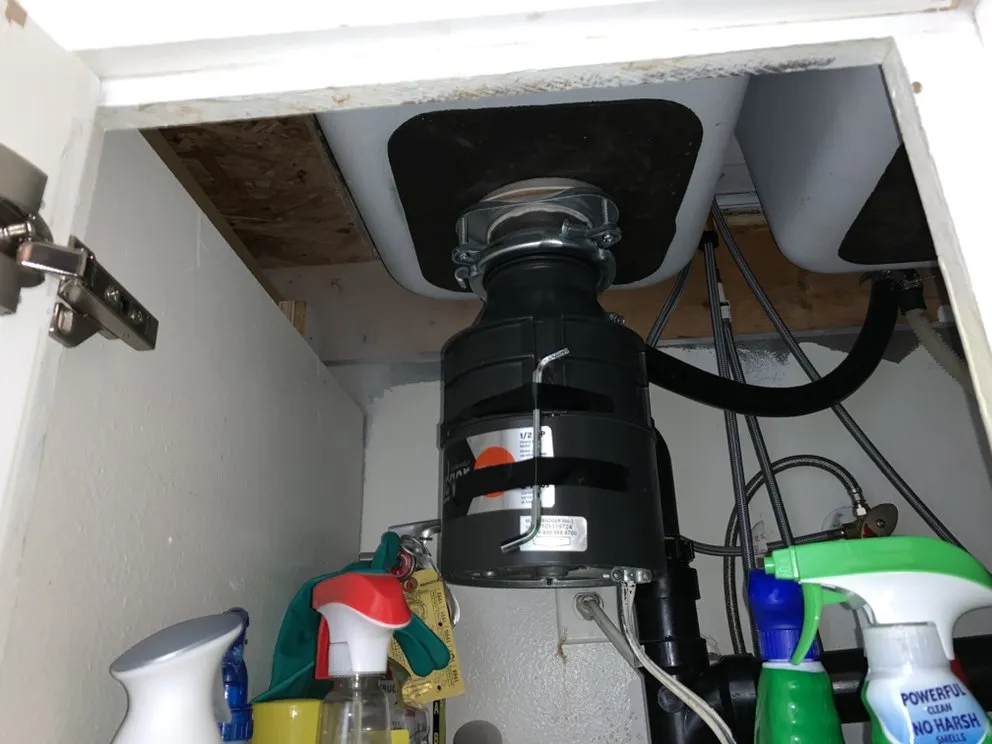 Certified circuit breaker repair in Newbury Park, CA by OMG Amazing