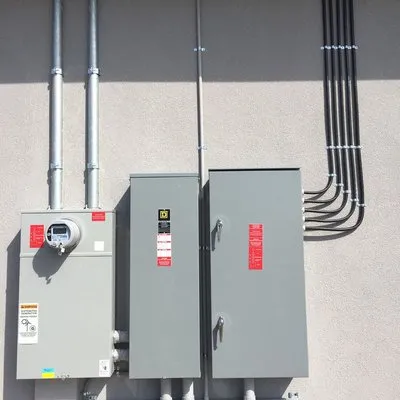 OMLED Electricians Logo