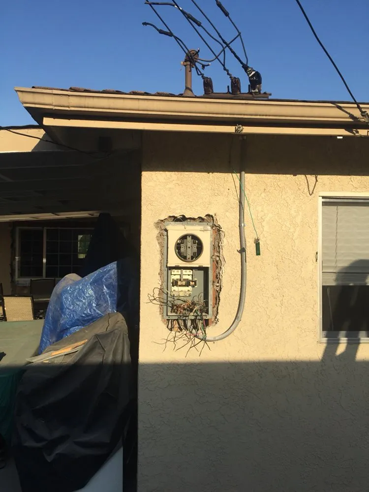 Certified circuit breaker repair in ,  by OMZ Electric