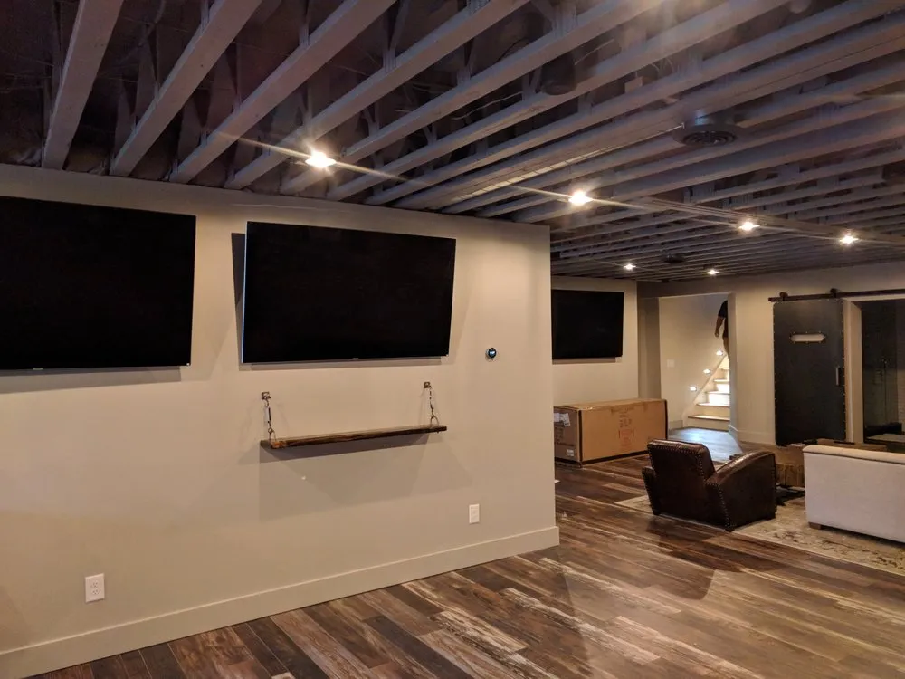 Slide of On Call Electric