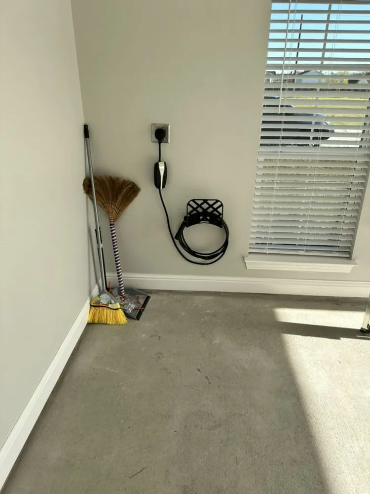 Slide of On The Spot Electric