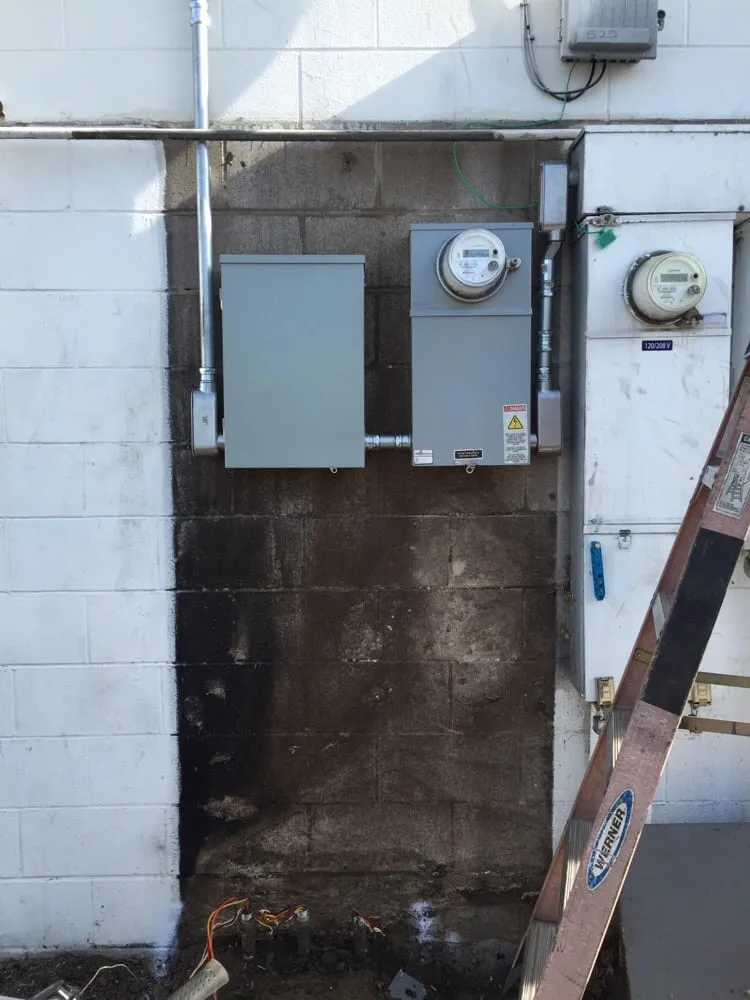 Slide of On Time Electric and Lighting