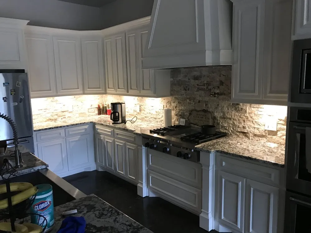 Emergency electrician providing electrical repair in ,