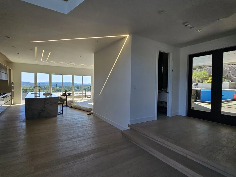 Trusted electrician providing circuit breaker repair in ,